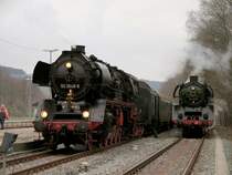 50 3648 und 03 1010 im d�steren Bahnhof Schwarzenberg am 15.12.07