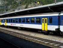 SBB - Personenwagen EW II  2Kl. B 50 85 20-35 205-7 mit der Aufschrift * Region Alps * im Bahnbhof von Brig am 20.09.2007