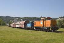 Werksloks V60 und V15 der Knauf-Werke Rottleberode ziehen einen Gipspendel aus dem Werk zum Bahnhof Rottleberode/S�d