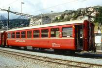 RhB - B 2256 am 04.09.1996 in St.Moritz - 2.Klasse Umbau-Personenwagen in Leichtstahlbauart f�r Stammnetz und Berninabahn - Baujahr 1911 �bernahme 23.02.1962 - SIG/FFA - Fahrzeuggewicht 18,00t - Sitzpl�tze 64 - L�P 16,25m - zul�ssige Geschwindigkeit 80 km/h - �2=12.05.1993 - Logo RhB in italienisch - kleine Klassezahlen, schlanke Betriebsnummer, mit gelbe Kennzeichnung an den Ecken - Lebenslauf: ex C4 2202 - 1956 B� 2202 - 23.02.1962 B4� 2256 - 1964 B 2256
