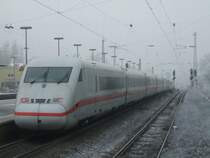 ICE 2  Fontanestadt Neuruppin  nach D�sseldorf verl�sst Bochum Hbf.(20.12.2007)