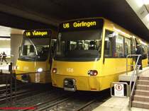 Zwei neue SSB Triebfahrzeuge (DT-8.11 (3350)) und (DT-8.10 (3327)) stehen an der Haltestelle Schlo�platz am 04.12.2007