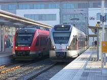 Zwei Konkurrenten nebeneinander! Ein FLIRT (ET22002B/A) von Abellio und ein 648 der DB. Iserlohn an einem sch�nen sonnigen Wintertag, n�mlich dem 20.12.07