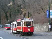 Wagen 351 zwischen den Haltestellen  Malostransk�  und  Chotkovy sady  (Prag 01.12.07).