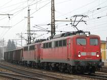 140 774 + 140 832 sind am 29.12.2007
mit einem G�terzug vom Passauer Ast kommend
in Wels angekommen.