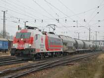 Trotz der vielen sch�nen EM-Werbeloks
freue ich mich immer wieder wenn ich 
auch ab und zu einen Klassiker sehe.
So wie am 29.12.2007.Da ist die 1116 264 ist
mit einem G�terzug in Wels durchgefahren.