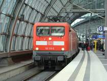 BR 112 110-2 mit RE 38077  RE1  nach Frankfurt/Oder. Heute am 29.12.2007 f�hrt dieser RE nur bis Fangschleuse. Grund: Bauarbeiten an der Strecke. Aufgenommen Berlin Hauptbahnhof.