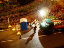 Der hier gezeigte, blinkende Baustellenblitz ist zwar nicht optimal, Einzelbaken mit korrekter Blitzfolge sollten jedoch in B�lde bei mir einlangen.