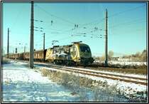 Mozart Taurus 1116 250 f�hrt mit einem G�terzug in den Bahnhof Zeltweg ein
29.12.2007