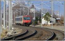 Ein RBDe 560 NPZ n�hert sich Maienfeld. (26.12.2007)