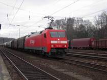152 006 fhrt am 4.1.08 mit einem langen gemischten Gterzug
durch Kln-West.