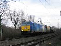 Kurz danach kam auch schon der nchste Zug.Es war die 146 520 2 der Connex mit einem Kesselwagenzug

Dsseldorf 04.01.08