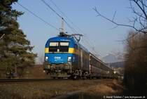 1116 029 mit der EM Werbung fr Schweden, hier am 2.1.08 mit EC 160 bei Schaan.