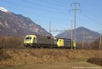ES 64 P 001 und ES 64 F4 089 am 29.12.07 auf dem Weg nach Chiasso, hier in Claro 

