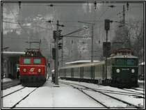 Nostalgieloks 1141 024 und 1041.15 warten in M�rzzuschlag auf die Abfahrt in Richtung Semmering.
5.1.2008