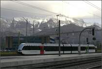 Ein GTW 2/6 von Thurbo vor dem Falknis in Sargans. (07.01.2008)