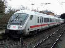 Ein IC-Steuerwagen bei einem kurzen Halt in Bonn Hbf auf dem Weg in Richtung K�ln am 03.01.2008.