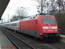BR 101 095-8 schiebt einen IC in Richtung K�ln Hbf aus dem Bonner Hbf am 03.01.2008.