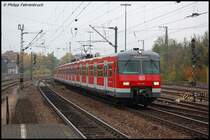 420 487-1 f�hrt am 27.10.07 als S-Bahn nach Stuttgart-Schwabstra�e in den Ludwigsburger Bahnhof ein.