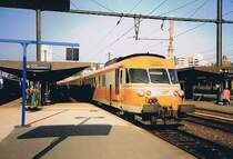 Ein SNCF Turbotrain in Dijon im September 1998. Im Gegensatz zur DB V 210 hatten in Frankreich Z�ge Gastourbinenantrieb Erfolg, ja urspr�nglich sollte sogar der TGV damit ausger�stet werden. (Gescanntes Foto) 