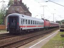 Ein ARkimbz (BordBistro) wird von einem RE von Cottbus nach Leipzig Hbf �berf�hrt.(28.09.05)