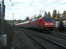 146 236-5 scheibt den IRE 4174 nach Karlsruhe am B�31 11.1.08