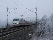 Ein ICE-1 8Br.401) ist auf dme Weg nach M�nchen Hbf. Hier am 27.12.07 bei Lonsee. 