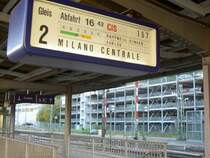 Horb am Necker am 29. Oktober 2006. Ein Cisalpino f�hrt um kurz vor 17 Uhr von Stuttgart �ber  ROYYWEIL  nach Milano Centrale.