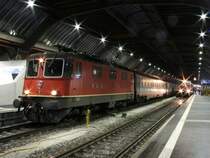 Re 4/4 II Nr. 11198 mit dem EC  Kaiserin Elisabeth  am 5. Januar 2008 in Z�rich HB.