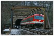 IC 518  Karl B�hm  von Graz auf dem Weg nach Salzburg, am 11.1.2008 bei der Ausfahrt des Kugelstein Tunnel kurz nach dem Bahnhof Peggau-Deutschfeistritz.
