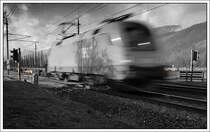 Kleine Spielerei mit etwas l�ngerer Belichtungszeit. Entstanden beim Warten in Niklasdorf am 18.1.2008.