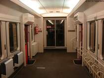 Innenansicht des IC-Steuerwagens. Hier ist es ein Fahrradabstellraum vor dem F�hrerstand zu sehen.