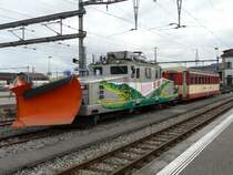 Travys - G�terlok Ge 4/4  21   Krokodil   zusammen mit dem 2 Kl. Personenwagen B 35 im Bahnhofsareal der Travys in Yverdon les Bains am 19.01.2008