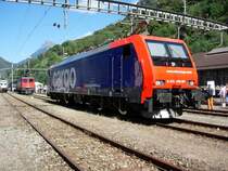 Eine E 474 von SBB Cargo steht in Biasca / Tessin. Herbst 2007