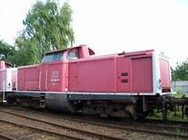 212 074-9 sieht doch noch ganz gut aus?! Auch sie wartet in Stendal(15.09.07).