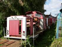 Auch die 212 240-6 ist wohl schon l�nger abgestellt. Hier steht sie am 15.09.07 in Stendal zwischen weiteren traurigen 212�r. 