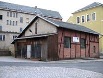 Der Lokschuppen von Eppendorf ist bis heute gut in Schuss. 40 Jahre nach der Betriebseinstellung ist sogar noch die Anzeige der Zisterne erhalten. 20.01.08