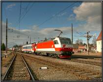 E-Loks 1014 012 + 018 fahren mit einem Messzug von Unzmarkt nach Knittelfeld
Zeltweg 31.1.2008