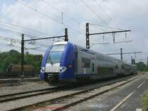 Triebzug Rame371 des Typs TER2N-NG.
Die Fahrzeugnummern lauten: Z24641+241641+24642
Die auf der Front aufgeschriebene Rame-Nummer bedeutet nur, da� dies ein 3-teiliger TER2N-NG ist, und zwar der 71. der Region.
Sie hat leider keinen Bezug zur Fahrzeugnummer. 
Im Personenverkehr ist Amb�rieu nicht so bedeutend. Hier halten nur Regionalz�ge.

08.06.2007  Amb�rieu
