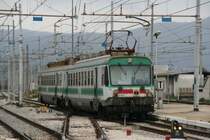 Ale 126 511 verl�sst auf der Fahrt von Napoli nach Benevento den Bahnhof Cancello; 02.02.2008
