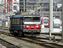 Lok 15019 der SNCF kam in Leerfahrt aus Richtung Thionville und f�hrt hier im Bahnhof Luxemburg auf ein Nebengleis, um einen Zug aus Br�ssel zu �bernehmen und diesen dann nach Basel zu f�hren. 03.02.08