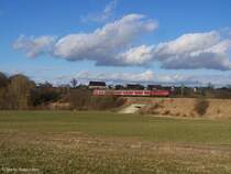 Eine 110r ist auf der Fahrt von Aale nach Donauw�rth. Hier bei Goldsh�fe am 02.Februar 2008.