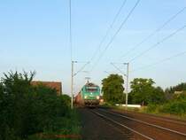 G�ter gen Westen: Die SNCF Fret-Lok BB37052 schleppt einen G�terzug in die Vogesen.

07.06.2007 Schwindratzheim
