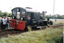 K� 4117 bei Vorf�hrfahrten auf der ehemaligen Strecke Falkenberg/Elster - Flugplatz L�nnewitz kurz vor Schmerkendorf
Aufnahme: Mitte der 90-iger Jahre
Scanfoto: Uwe W�stenhagen
