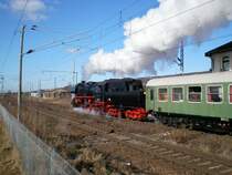 52 8154 ist am 16.02.2008 auf dem Weg vom Leipzig nach Neuss. Aufnahme im Bahnhof Wallhausen auf der Halle-Kasseler-Bahn. 