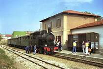 Lok SFS 5 mit Sonderzug im Bahnhof Sorso (10. September 1989)