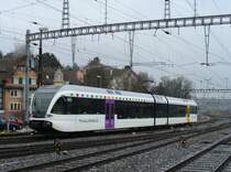 Turbo - Triebzug RABe 526 722-4 als Regio nach Singen bei der Ausfahrt aus dem Bahnhof von Schaffhausen am 01.01.2008