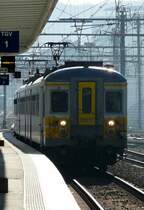 Trotz Doppeltraktion ist dieser Zug etwas zu kurz geraten f�r den langen TGV/ICE Bahnsteig im Bahnhof Li�ge Guillemins. 17.02.08