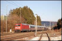 101 054 mit dem IC 2064 nach Karlsruhe Hbf. Aufgenommen am 12.M�rz 08 in Aalen-Essingen.