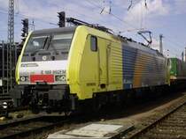 E 189 992FM (ES 64 F4 - 092) von FM Cargo  European Bulls  wartet mit KLV-G�terzug in Basel Bad Bf auf die Weiterfahrt Richtung Schweiz. 18.03.08